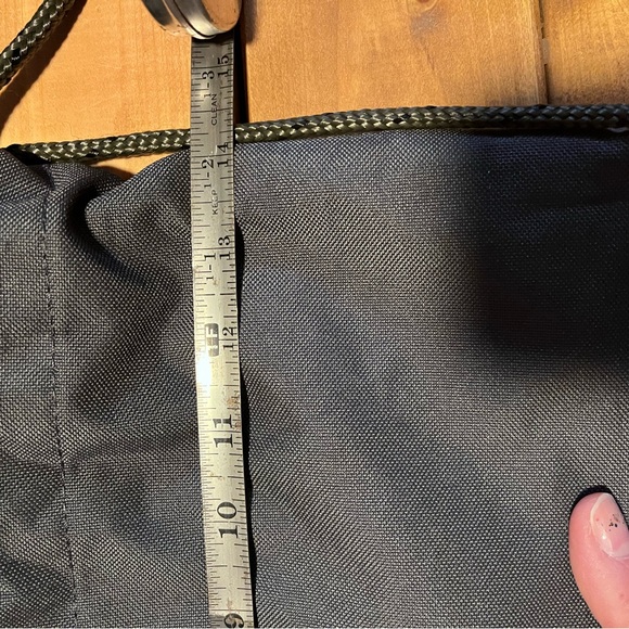 👜 Dakine NWOT Cinch Pack 17L - Tropical Leaves - Picture 6 of 7